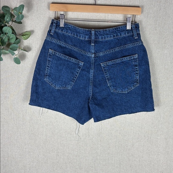 Topshop > A-Line Blue Denim High Rise Mom Shorts 6 - Picture 6 of 6